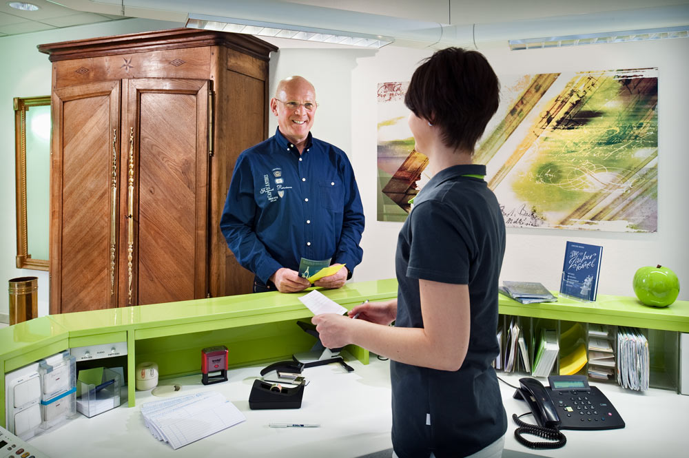 Empfang der Praxis Zahnarzt Dr. Martin Betzdorf. Foto Dietrich Hackenberg - lichtbild.org